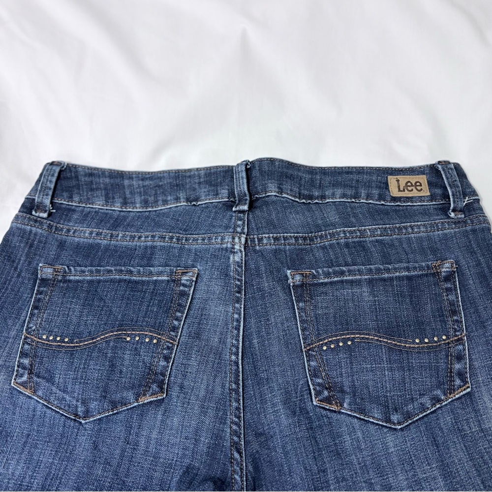 Lee Women’s Straight Leg Jeans Indigo Studded Back Pockets Sz 12 34 US - Picture 2 of 12